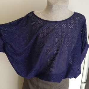Cute Akemi + kin loose lacy top